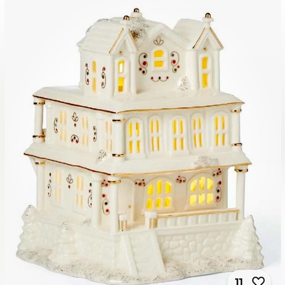 New LENOX Mistletoe Park Victorian House